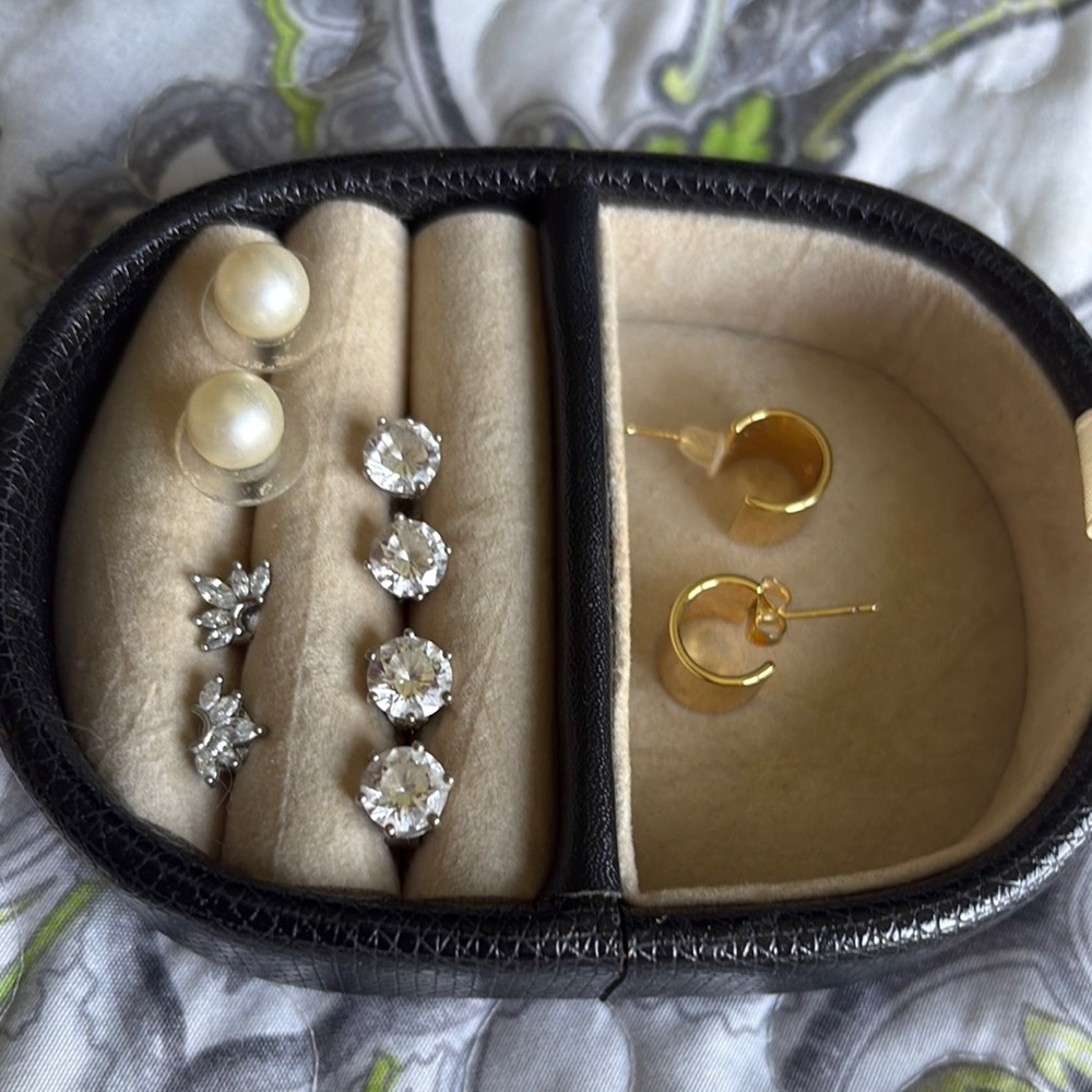 Earrings Bundle - image 1